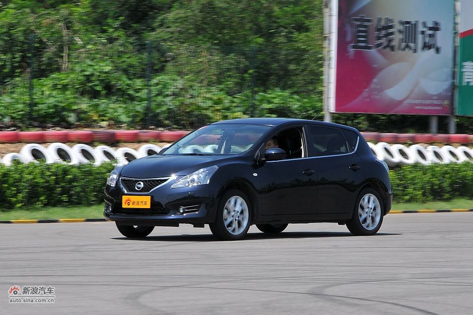 2011款骐达GTS试车动态