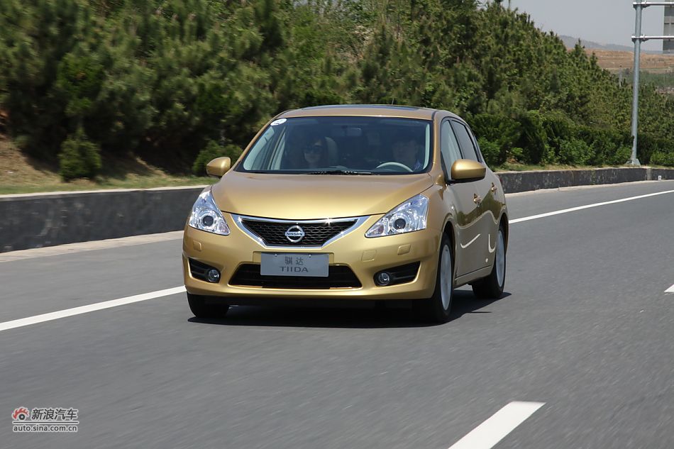 2011款骐达动态实拍