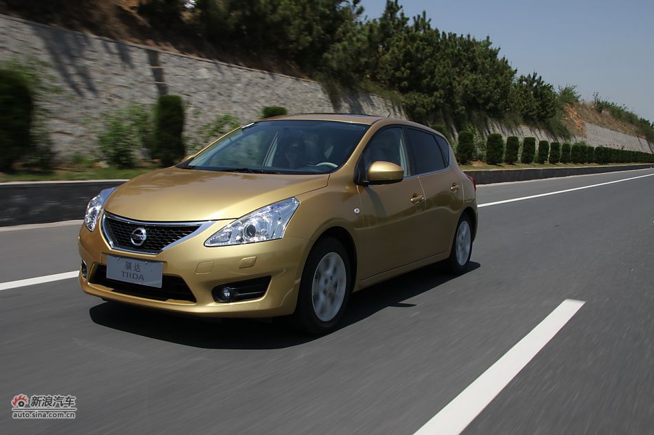 2011款骐达动态实拍