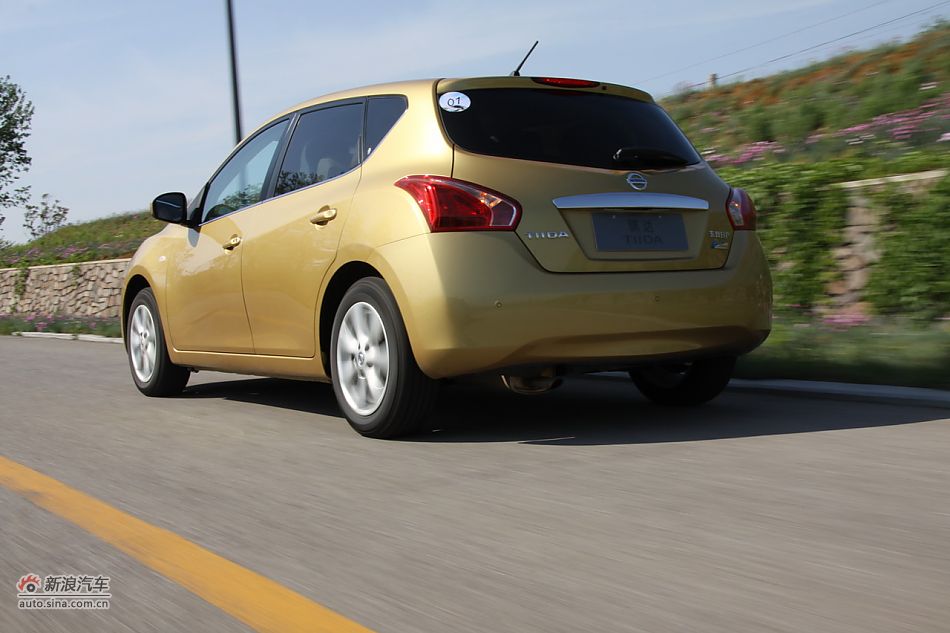 2011款骐达动态实拍