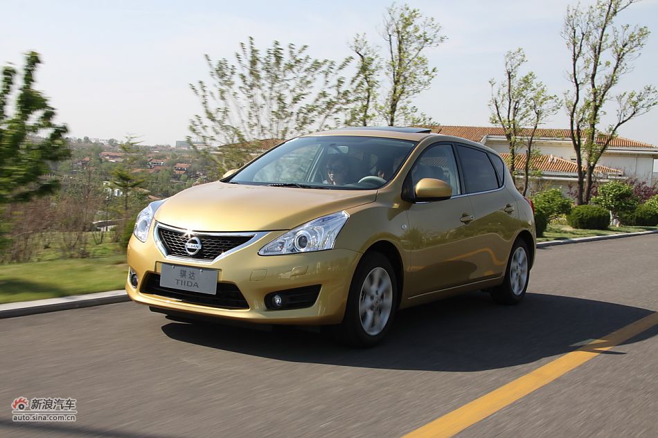 2011款骐达动态实拍