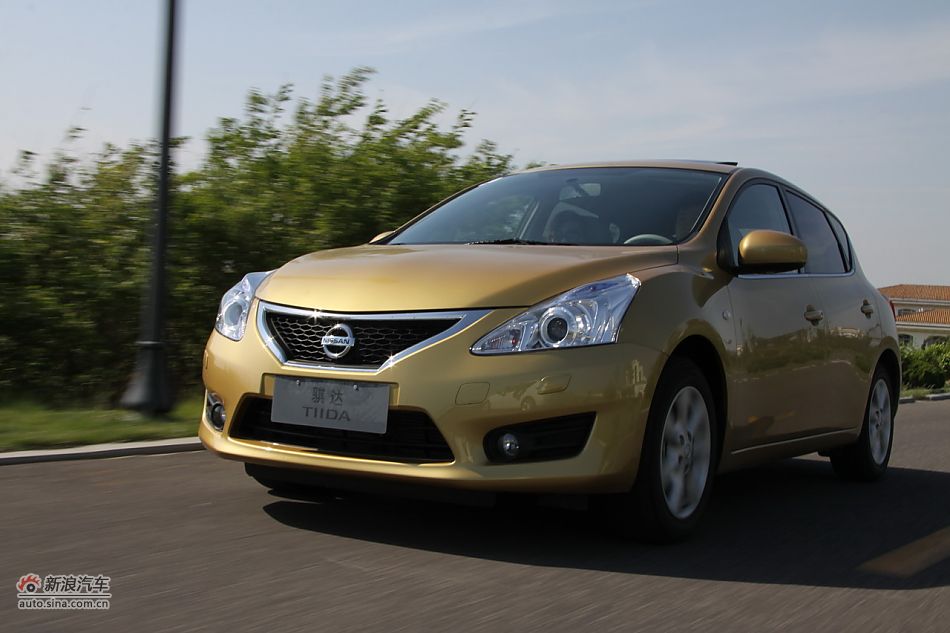 2011款骐达动态实拍