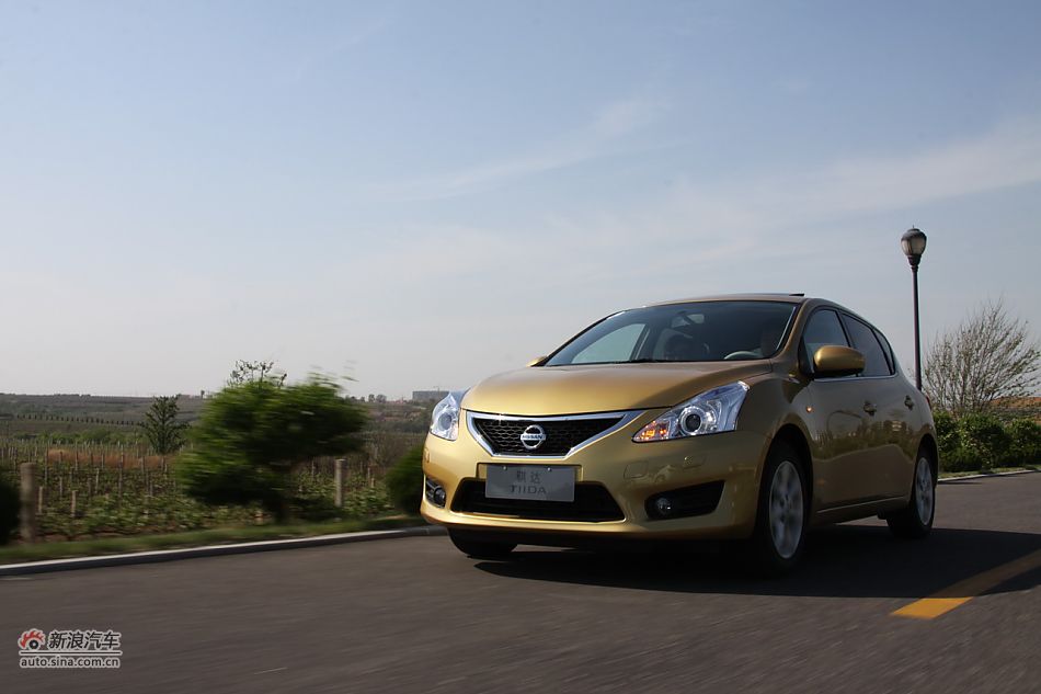 2011款骐达动态实拍