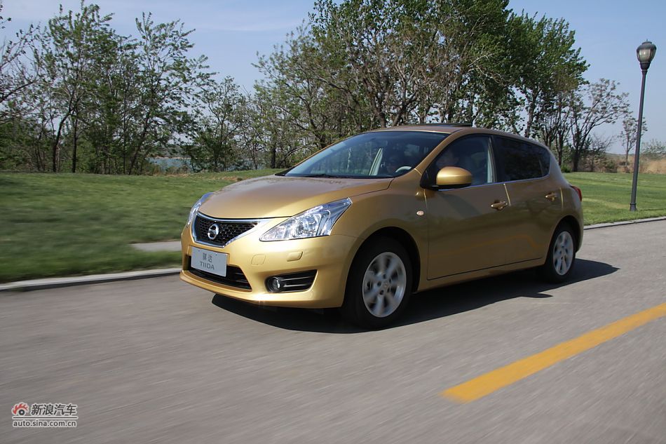 2011款骐达动态实拍