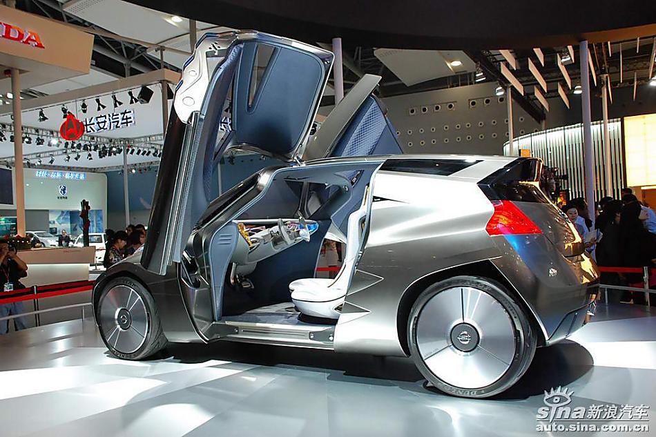 东风日产TIIDA NISMO