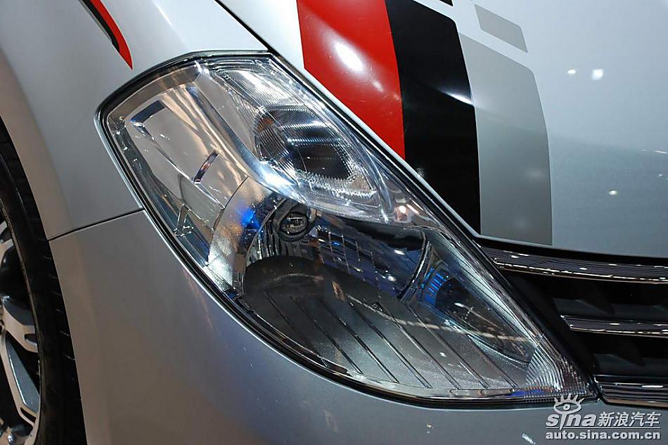 东风日产TIIDA NISMO