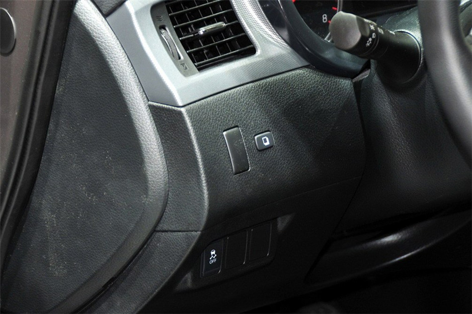 2011款 1.6T M-CVT 致酷版 内饰