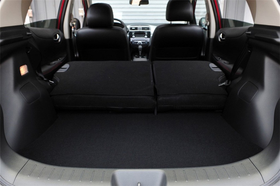 2011款 1.6T M-CVT 致酷版 座椅空间