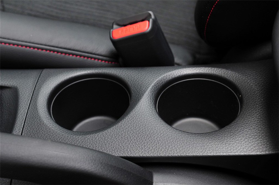 2011款 1.6T M-CVT 致酷版 座椅空间