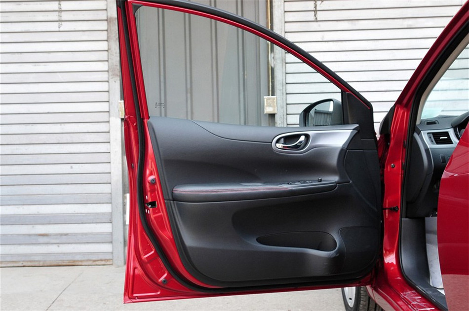 2011款 1.6T M-CVT 致酷版 座椅空间