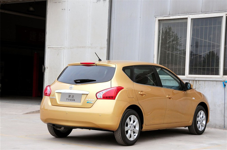 2011款 1.6L CVT 豪华型 外观