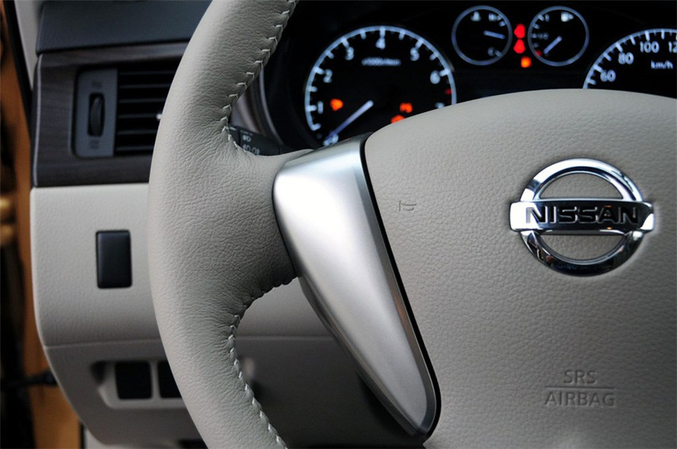 2011款 1.6L CVT 豪华型 内饰