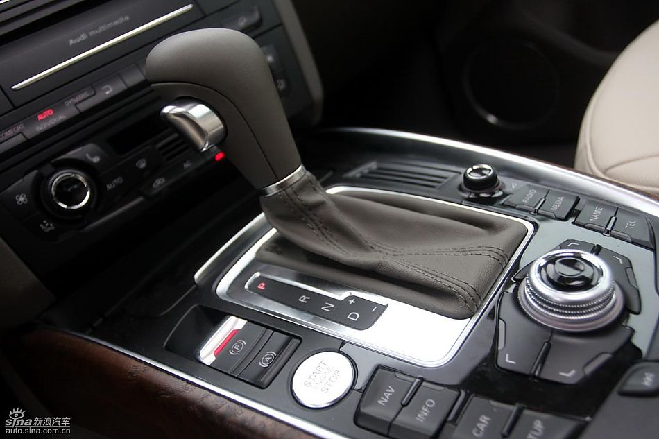 进口奥迪Q5内饰实拍图