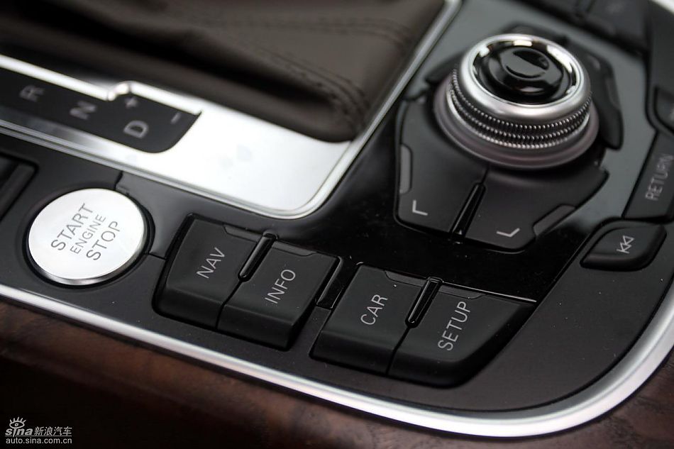 进口奥迪Q5内饰实拍图