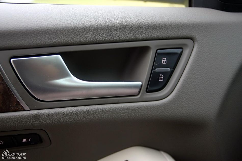 进口奥迪Q5内饰实拍图