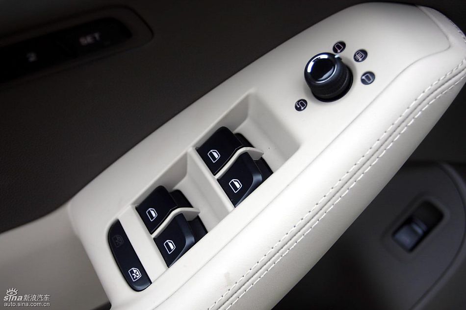 进口奥迪Q5内饰实拍图