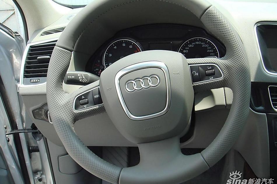 图片为一汽大众国产奥迪Q5 2.0T版车型到店实拍