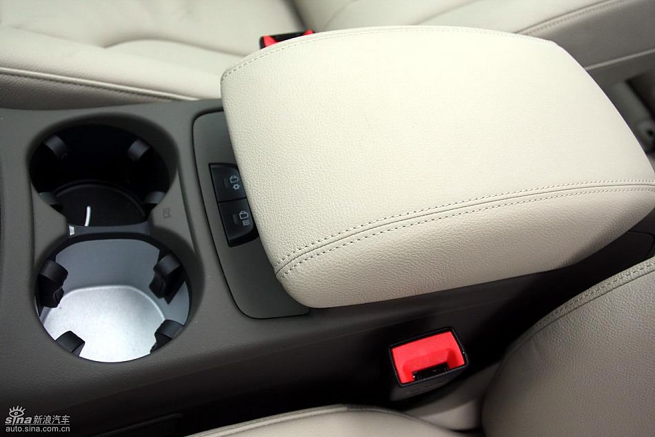 进口奥迪Q5内饰实拍图