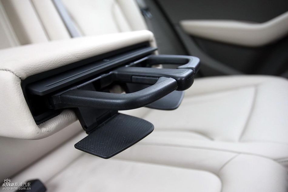进口奥迪Q5内饰实拍图