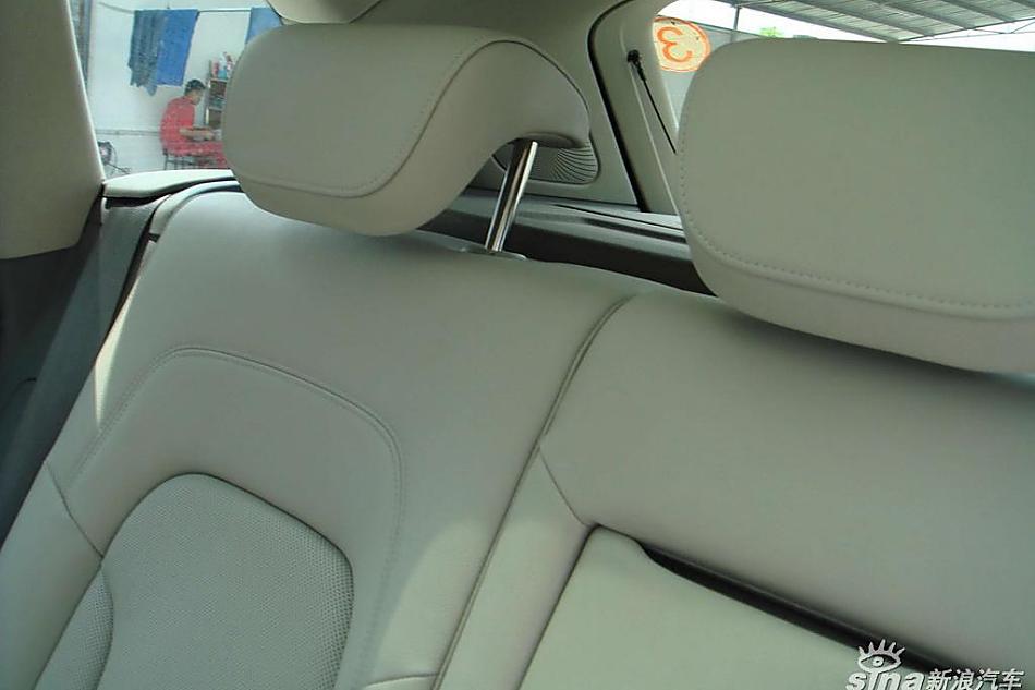 图片为一汽大众国产奥迪Q5 2.0T版车型到店实拍