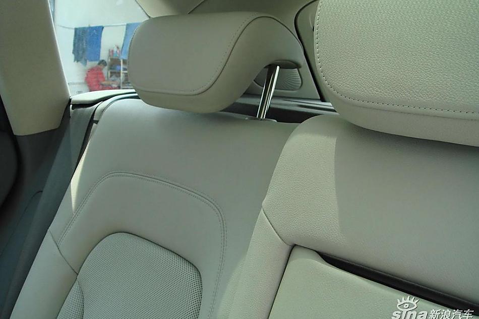 图片为一汽大众国产奥迪Q5 2.0T版车型到店实拍