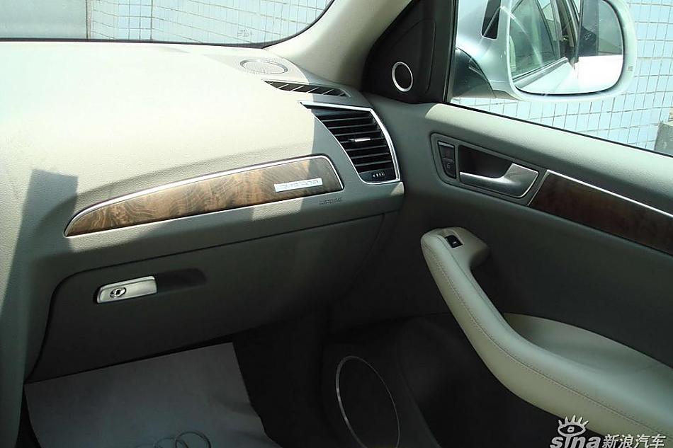 图片为一汽大众国产奥迪Q5 2.0T版车型到店实拍