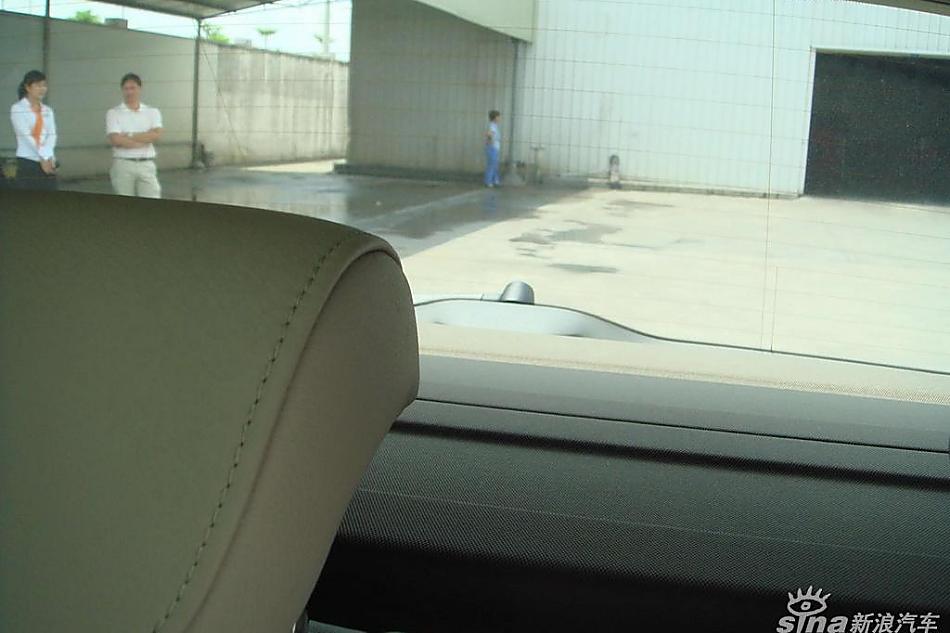 图片为一汽大众国产奥迪Q5 2.0T版车型到店实拍