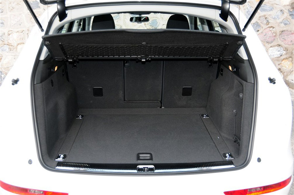 2013款 45 TFSI quattro 运动型 座椅空间