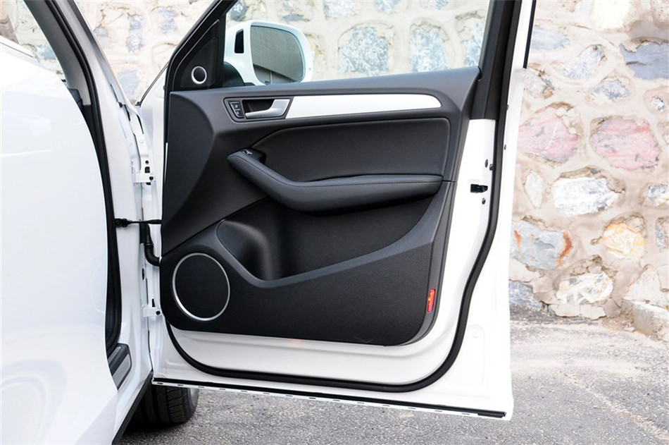2013款 45 TFSI quattro 运动型 座椅空间