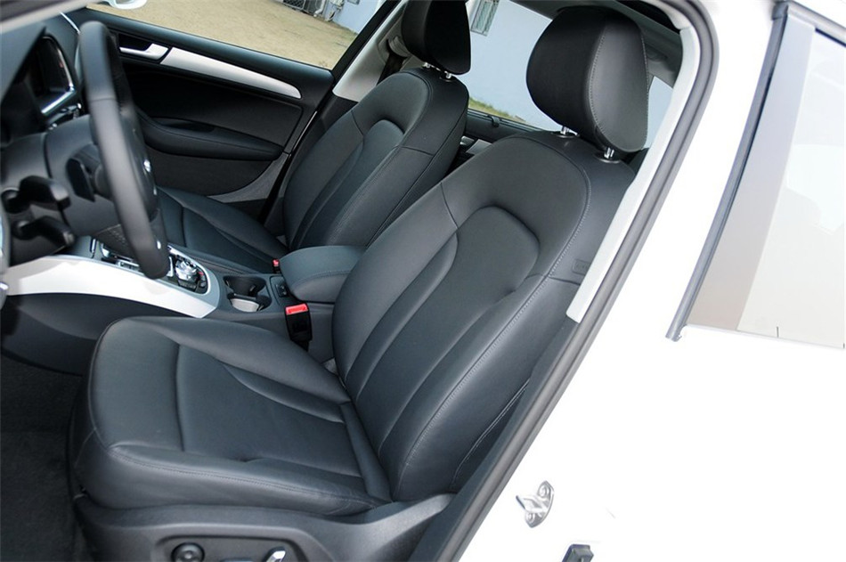 2013款 45 TFSI quattro 运动型 座椅空间