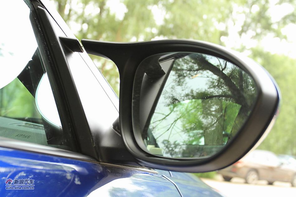 宝马M3碳纤车顶版