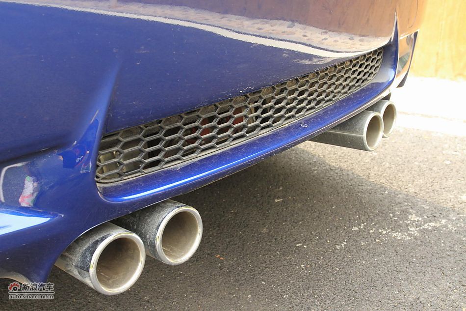 宝马M3碳纤车顶版