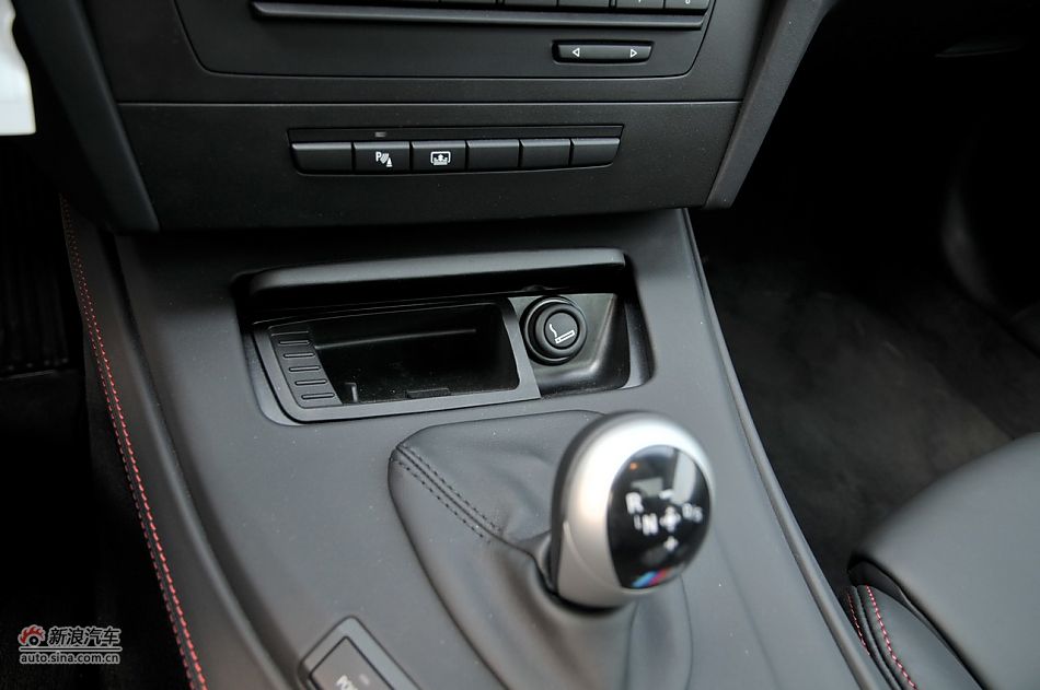 2011款宝马M3亚光磨砂板