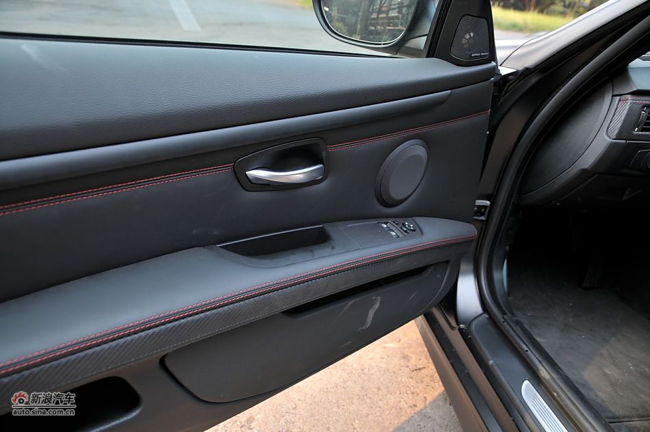 2011款宝马M3亚光磨砂板