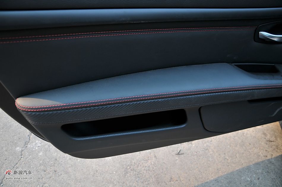 2011款宝马M3亚光磨砂板