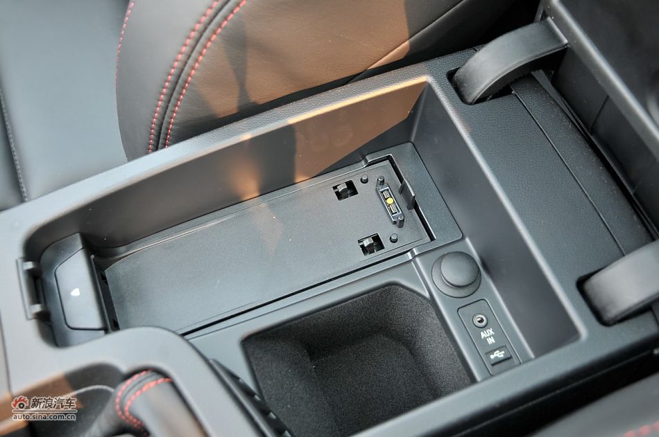 2011款宝马M3亚光磨砂板