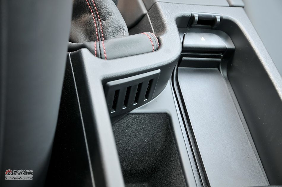 2011款宝马M3亚光磨砂板