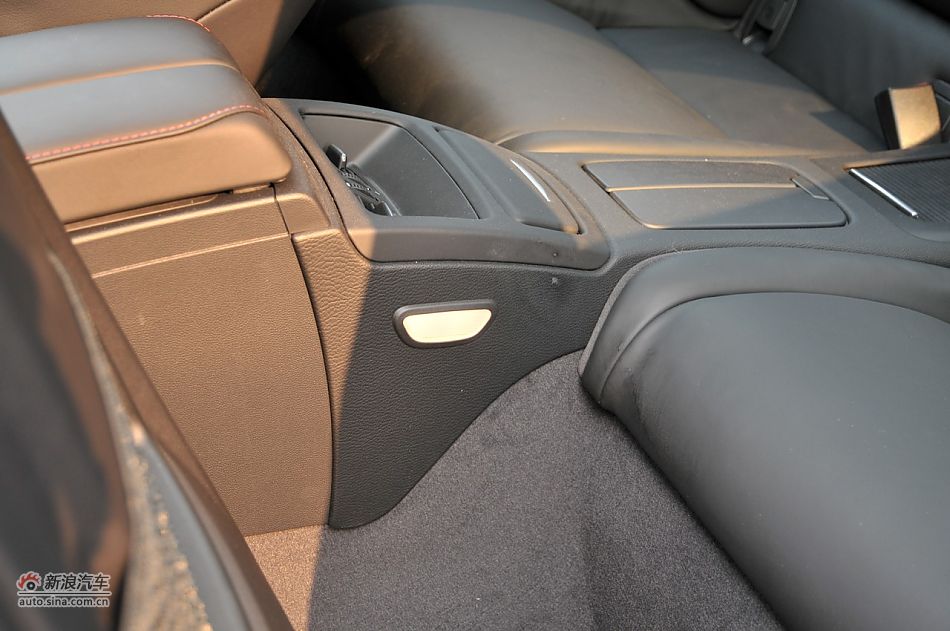 2011款宝马M3亚光磨砂板