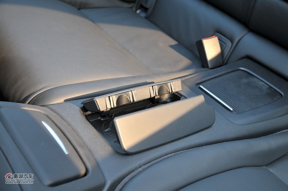 2011款宝马M3亚光磨砂板