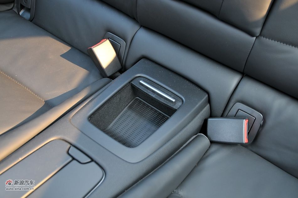 2011款宝马M3亚光磨砂板