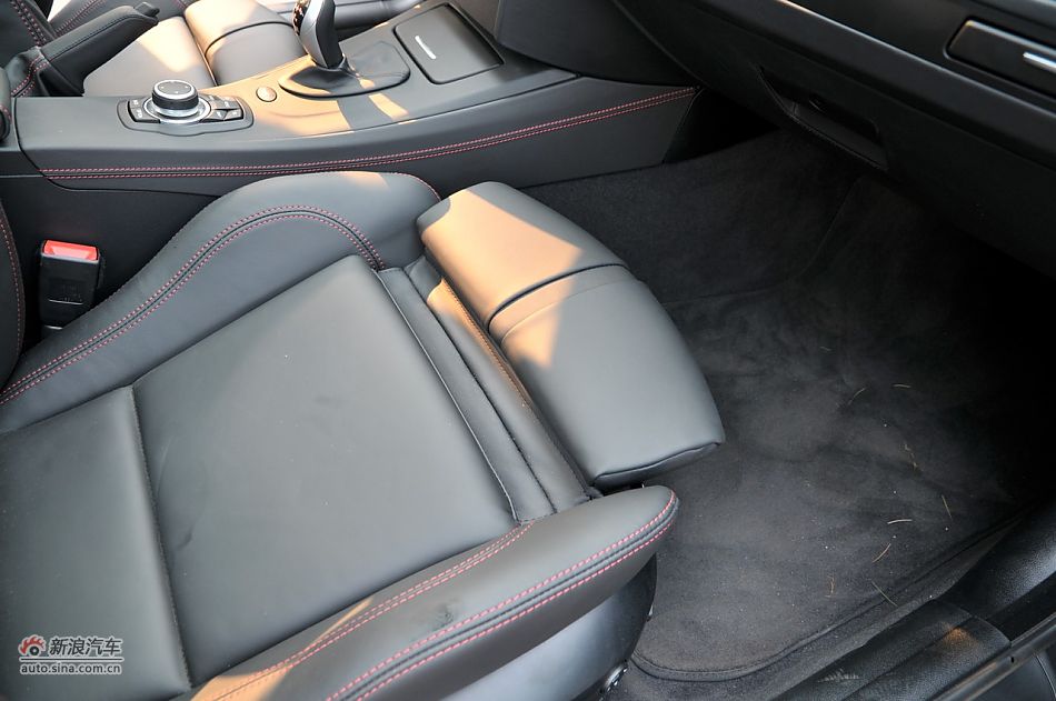 2011款宝马M3亚光磨砂板
