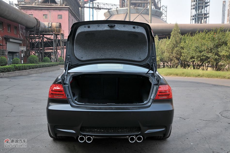 2011款宝马M3亚光磨砂板