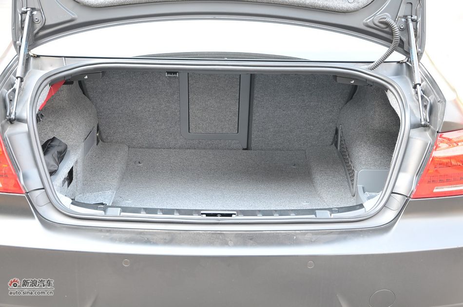 2011款宝马M3亚光磨砂板