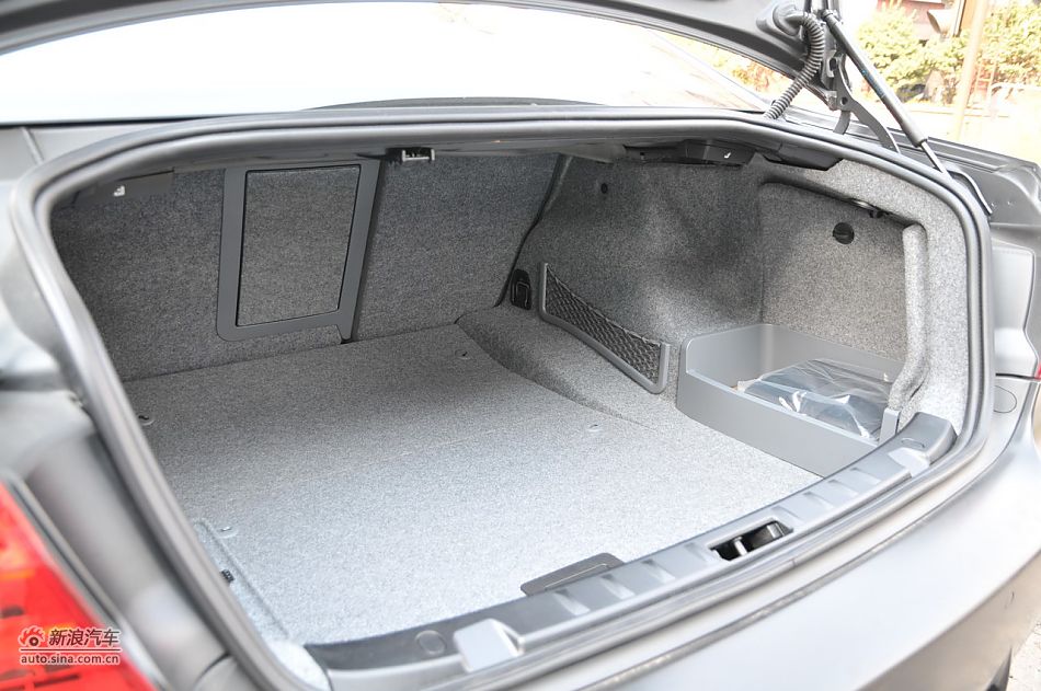 2011款宝马M3亚光磨砂板