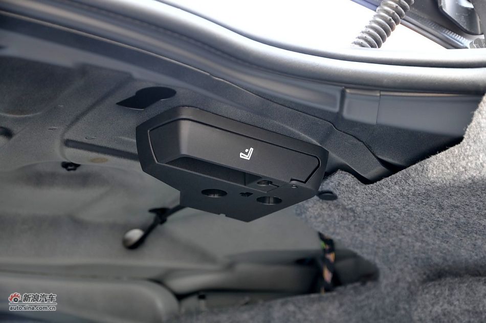 2011款宝马M3亚光磨砂板