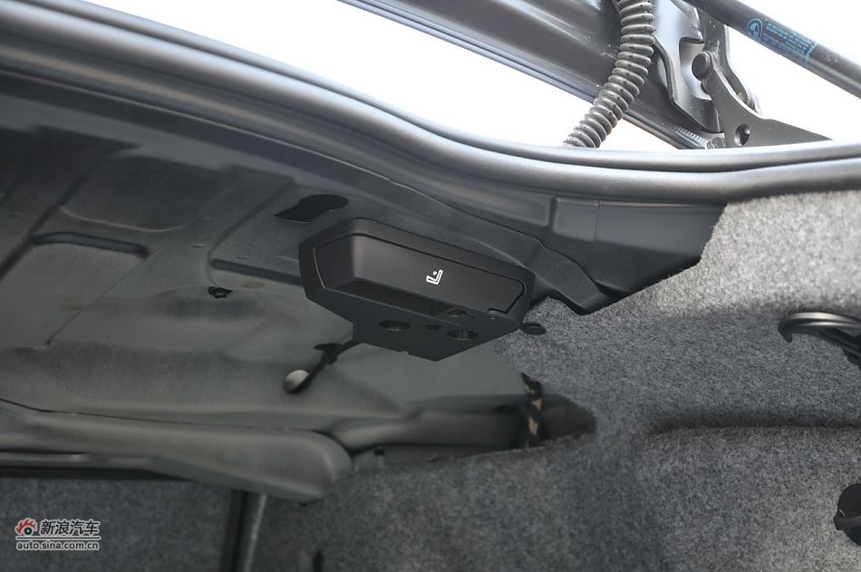 2011款宝马M3亚光磨砂板