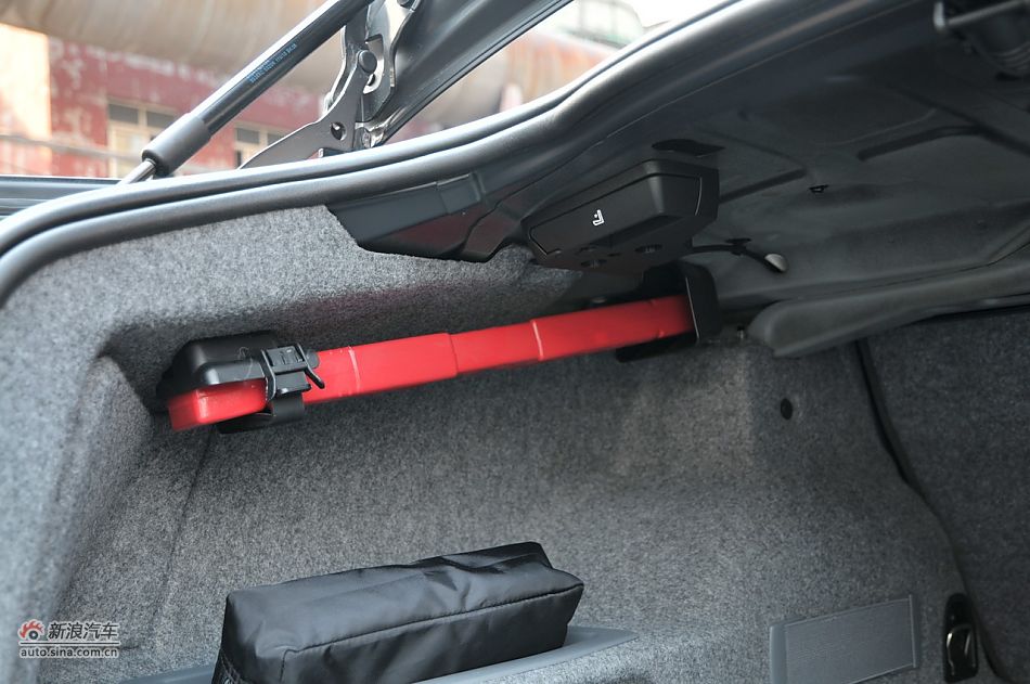 2011款宝马M3亚光磨砂板