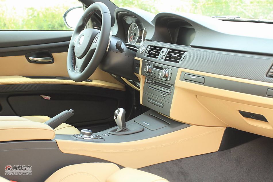 宝马M3碳纤车顶版