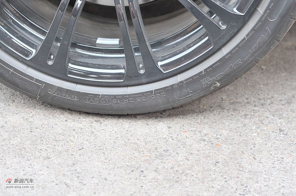 2011款宝马M3亚光磨砂板