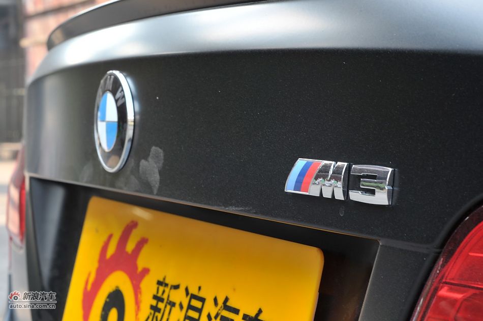 2011款宝马M3亚光磨砂板